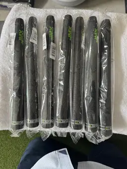 7 JumboMax ZenLite XS grips
