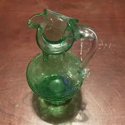 269. Green cracker glass