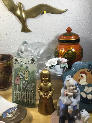 Glass, Pottery And Jewelry Show