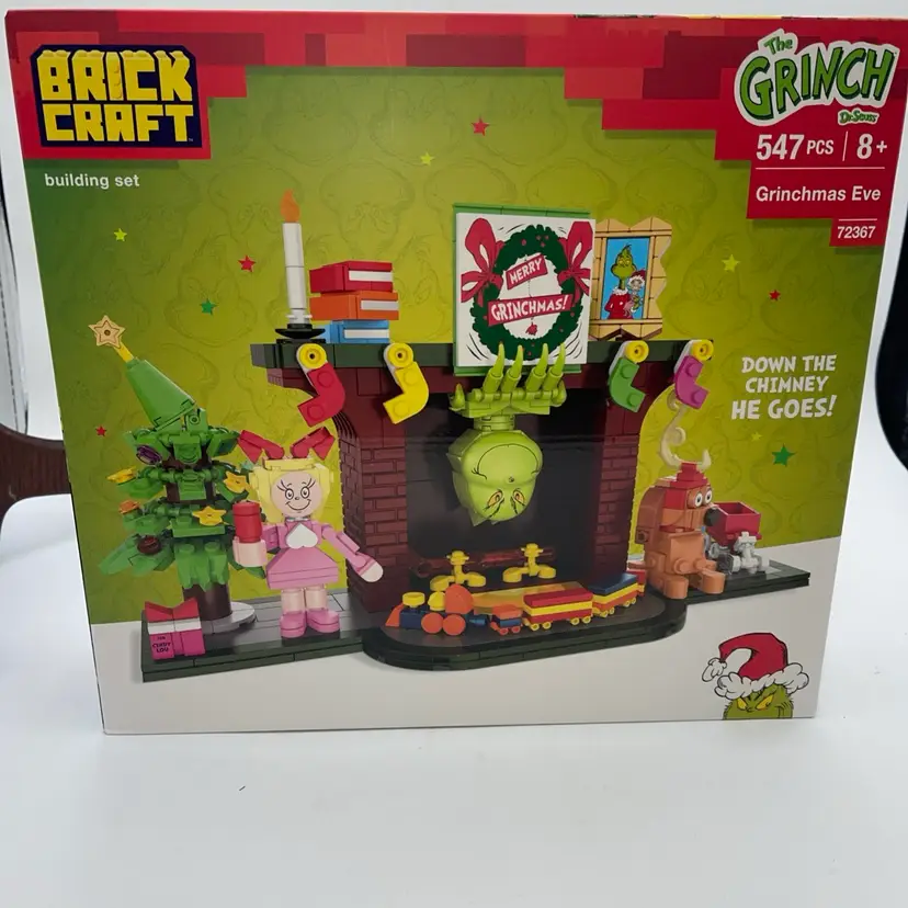The Grinch: Grinchmas Eve Brick Craft 547 Pcs 2025 Down The Chimney He Goes