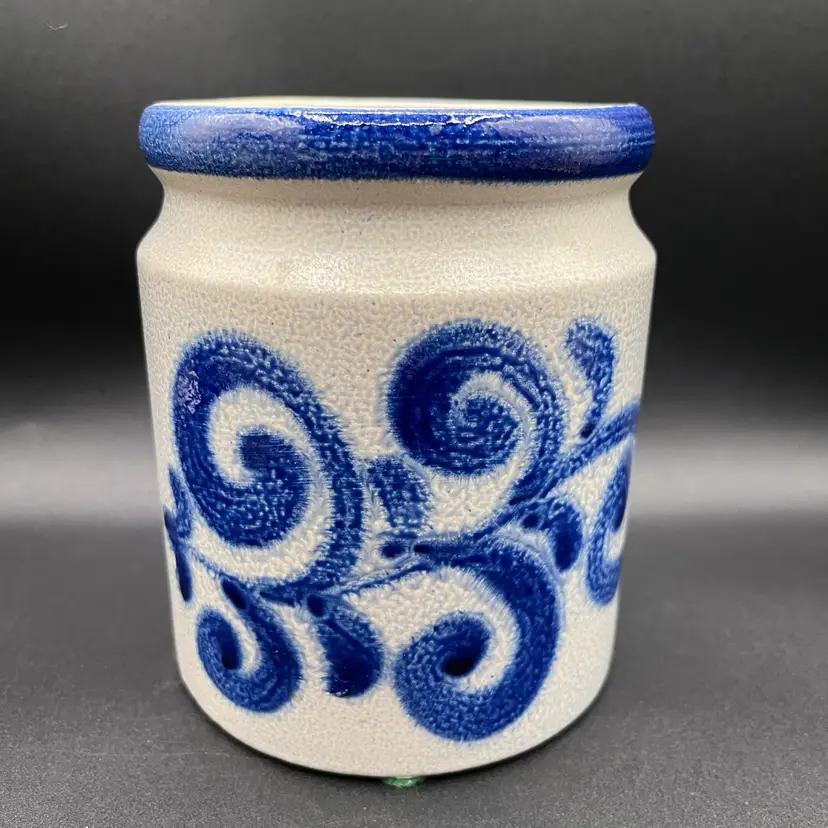 #23 Westerwald West German Salt Glaze Scroll Crock Pot 1L 5.5”