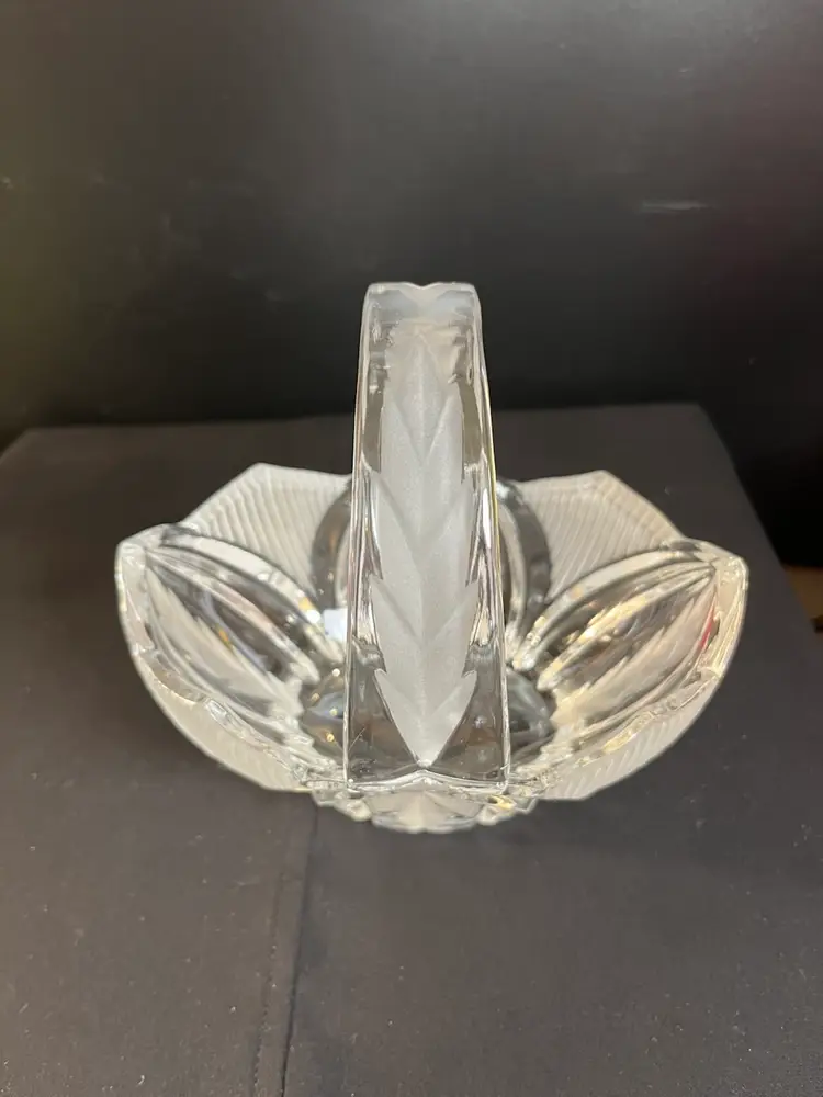 Made in Poland-Crystal Clear Basket-24% Lead Crystal Frosted Leaf & Diamond Pattern