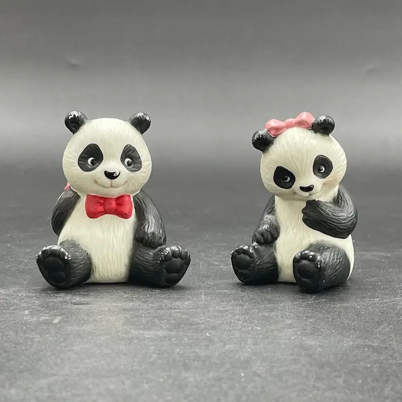 Avon Panda Sweetheart Bears Figurines Set of 2 Vintage Valentines Day Love