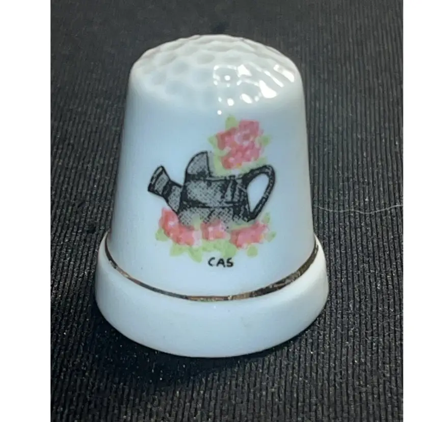 Bone China Thimble With Waterer