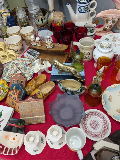 Random Table Thursday night! Lots of Paperweights!