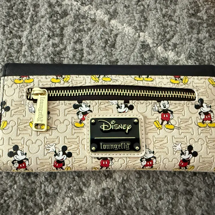 Loungefly Disney’s Mickey Mouse Wallet