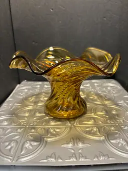 Vintage Amber Swirl Ruffle Top Hat Mcm Vase
