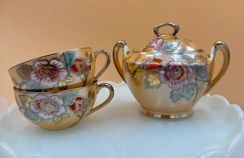 Noritake Lusterware  Sugar Bowl And 2 Tea Cups