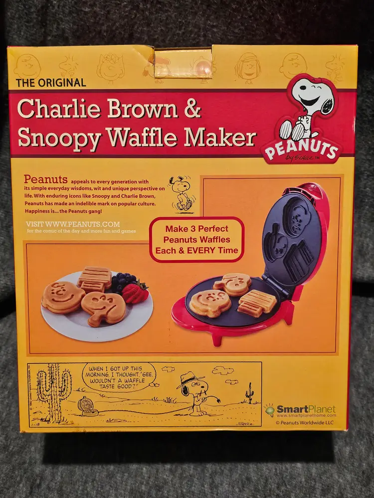 Charlie Brown & Snoopy Waffle Maker