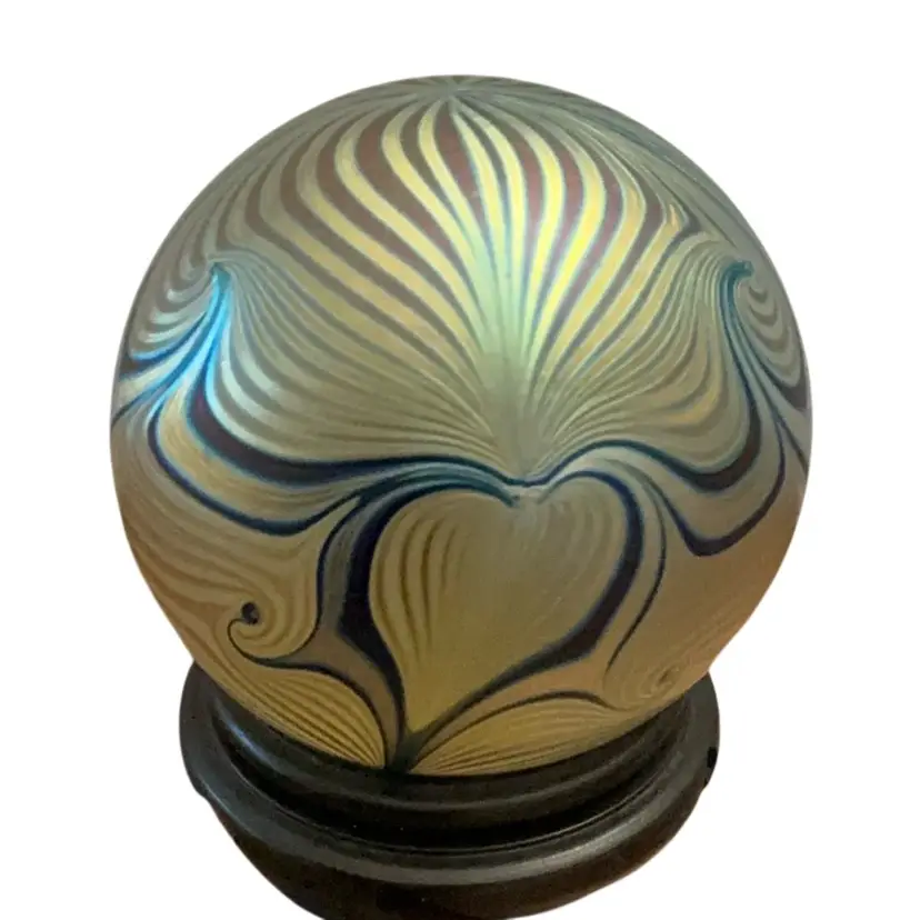 Vintage 1982 Steven Correia Signed Pulled Feather Iridescent Art Glass Paperweight 2.75”