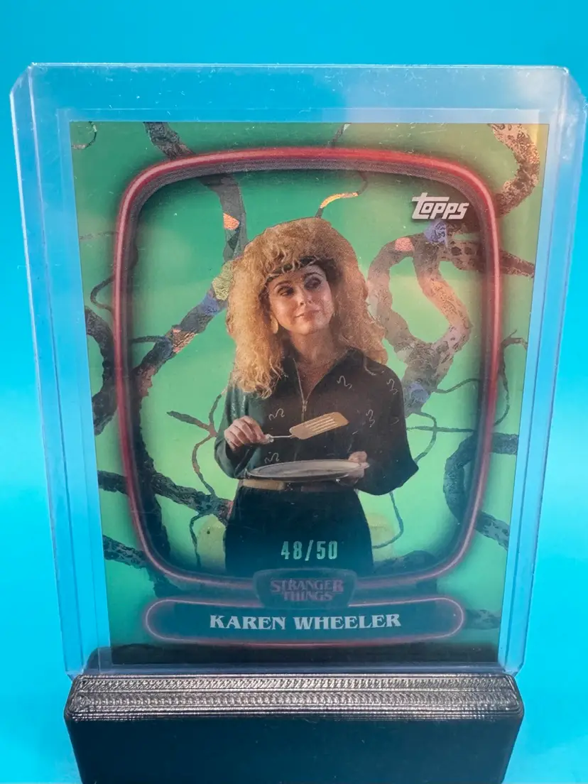 Karen Wheeler Topps High-Tek Stranger Things Gold /50
