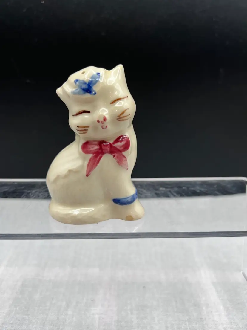 1950'S VINTAGE PUSS N BOOTS CAT SALT OR PEPPER SHAKER (ONE ONLY)