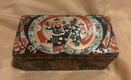 Colorful Old Ceramic Foo Dog Brush Box