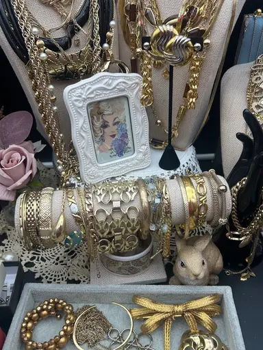 Chunky Gold Tone And Other Fabulous Jewelry!!