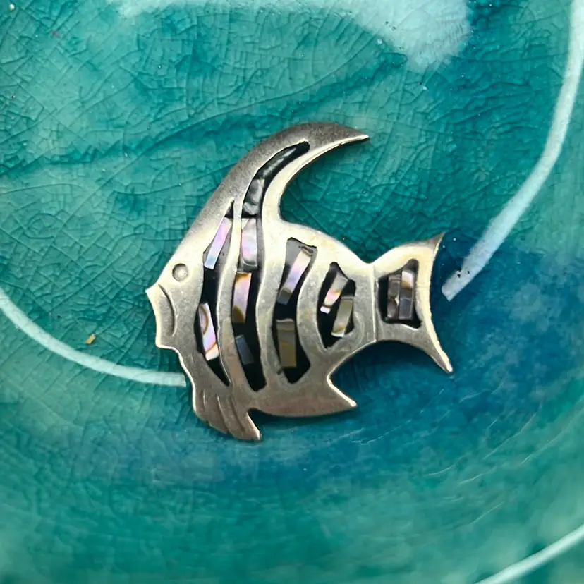 925 Sterling Fish Pin W Inlaid Abalone
