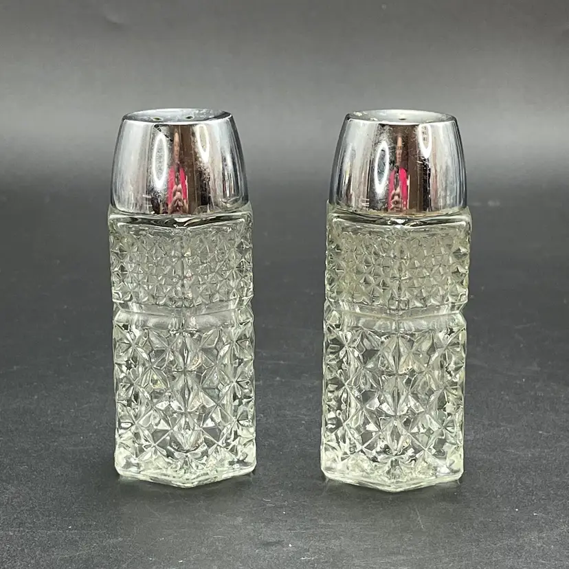 Anchor Hocking Glass Wexford Salt Pepper Set of 2 Diamond Design VTG Kitchen