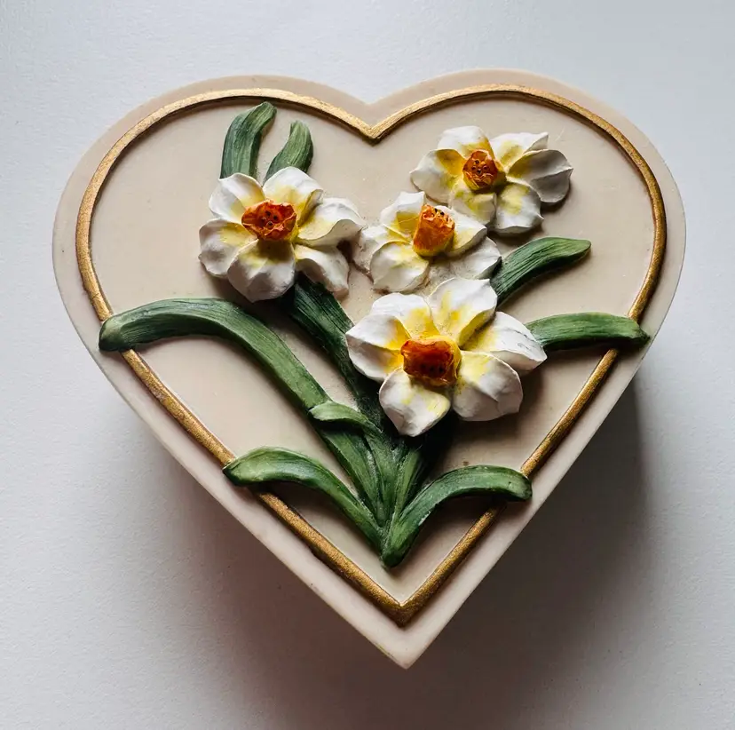 Daffodil Trinket Box Made In China