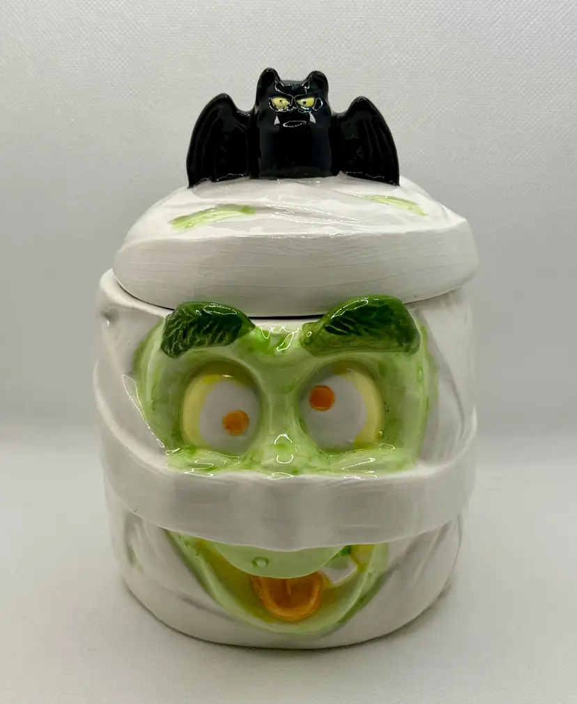 Vintage Halloween Wacky Mummy Bat Biscuit Candy Cookie Jar Canister Lidded, Distributed By Michael’s, Made in China