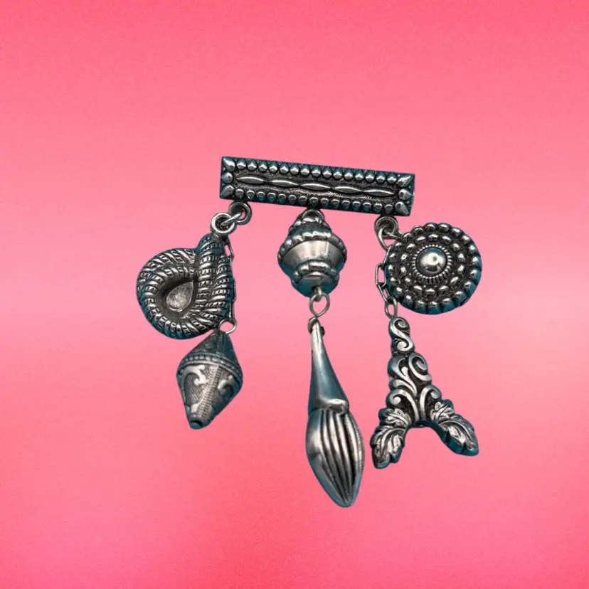 Vintage Silver Tone Charm Dangle Brooch – Ornate Eclectic Design