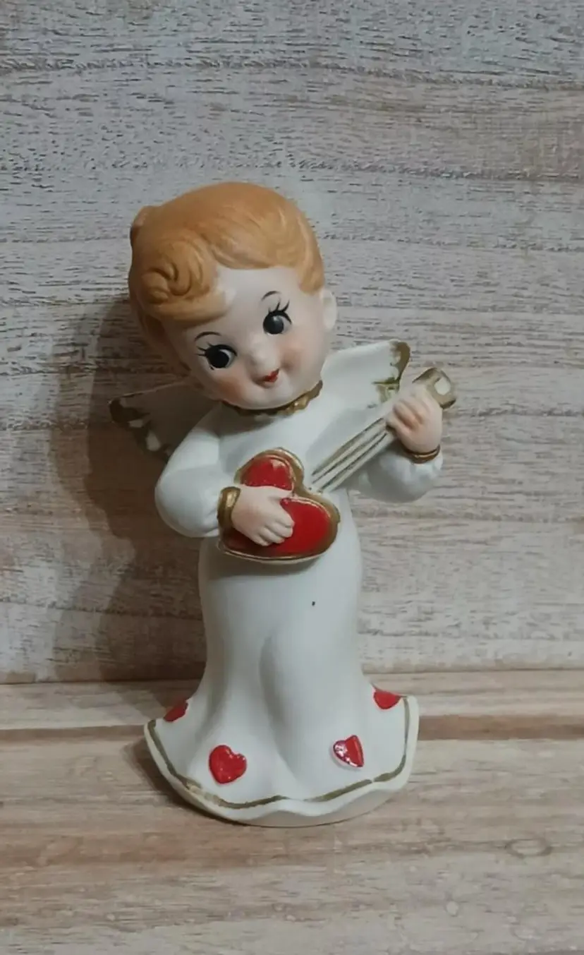 Lefton Valentine’s Day Angel Playing Heart Guitar Porcelain 2312