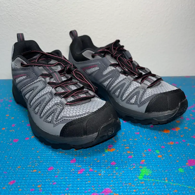 Brand New Salomon X Crest Womens 408296 Trail Running Shoes Sneakers Grey Pink Size 7 box