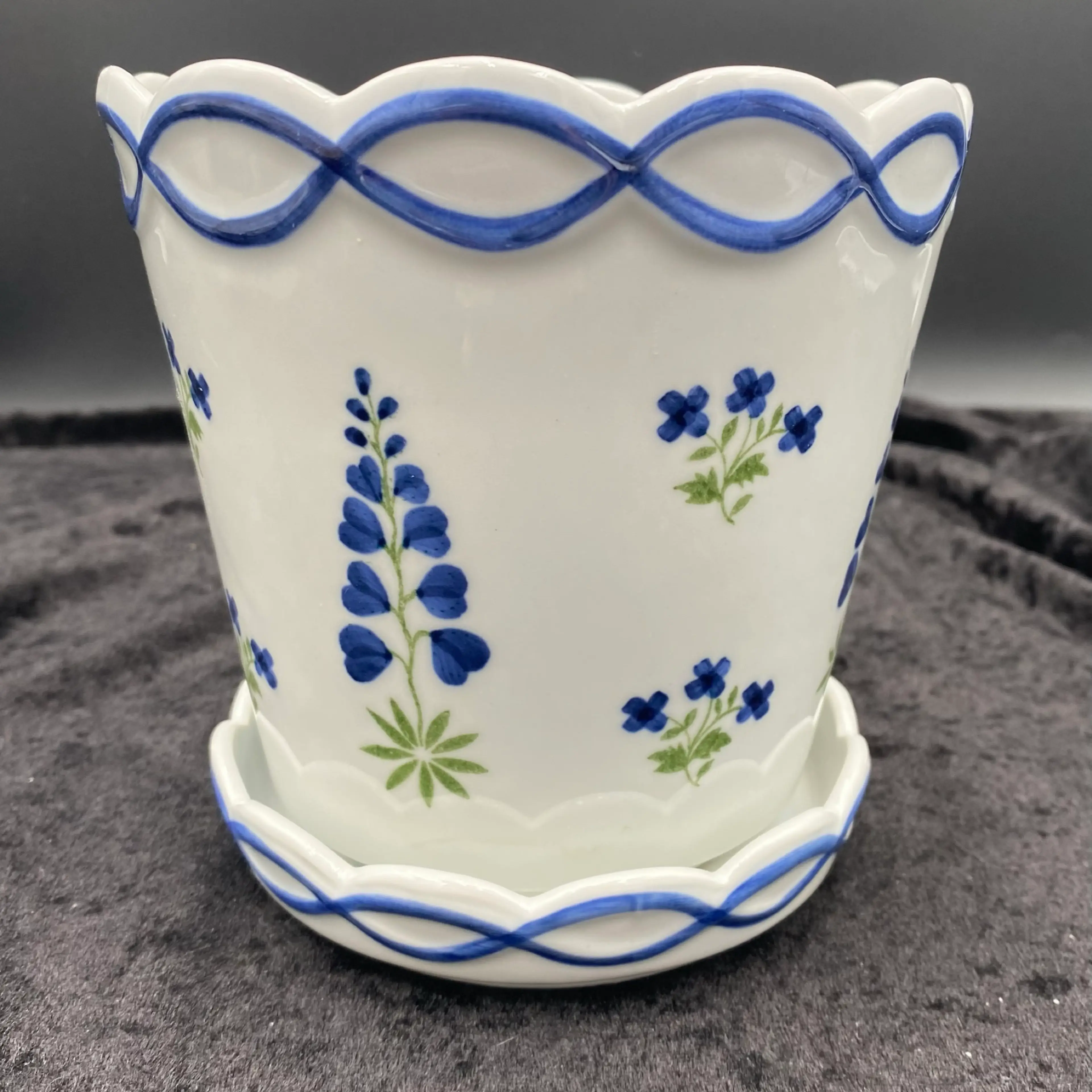 Image 4 of 12