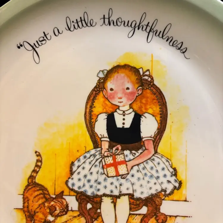 Vintage Holly Hobbie Collectors Plate With Wall Hanger.