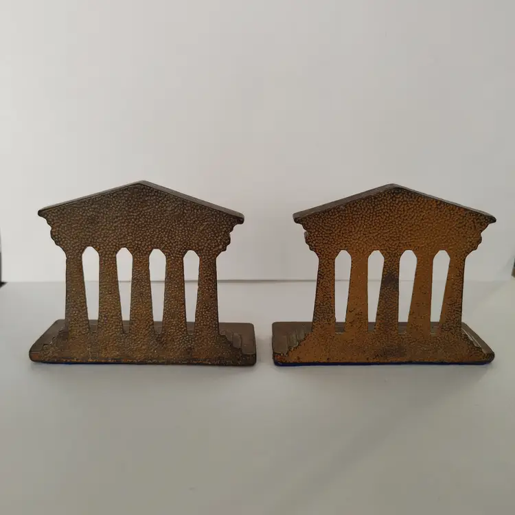 Bradley & Hubbard cast iron Bookends designed as Greek Temple. 1920's. Could use as a door stop. 4w x 3.5h x 1.5d.