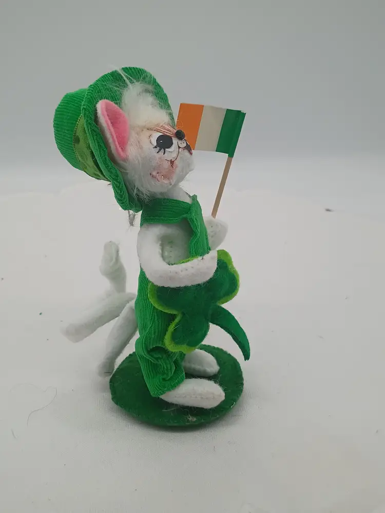 Annalee Doll 6" St. Patrick's Day White Mouse in Overalls , Shamrock & Flag.