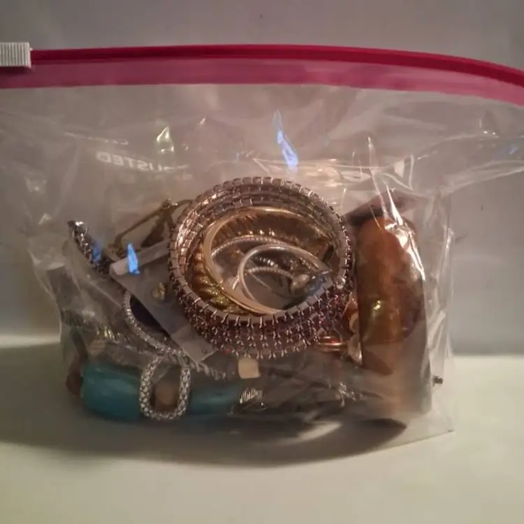 1 Lb. Jewelry Grab Bag 14