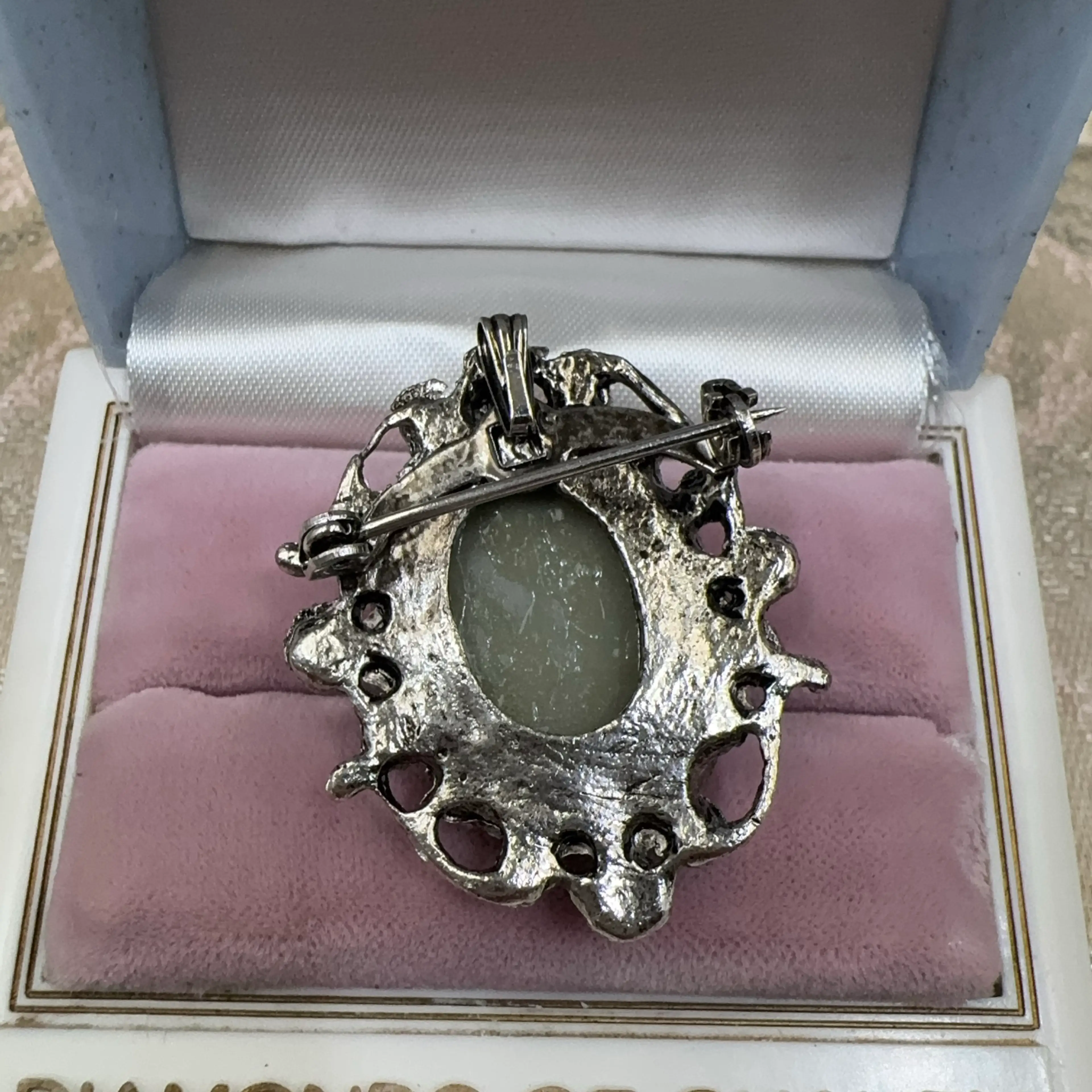 Image 4 of 6