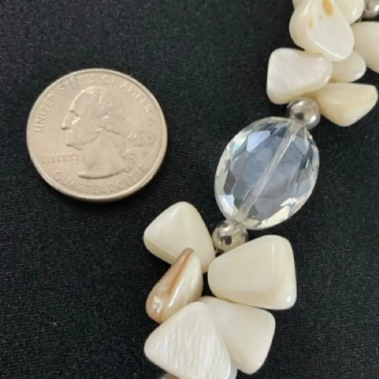 Vintage Glass & Mother of Pearl Necklace 20" Oval Faceted Crystal, MOP Statement Necklace Silver Tone Beaded Necklace 80s 90s Jewelry