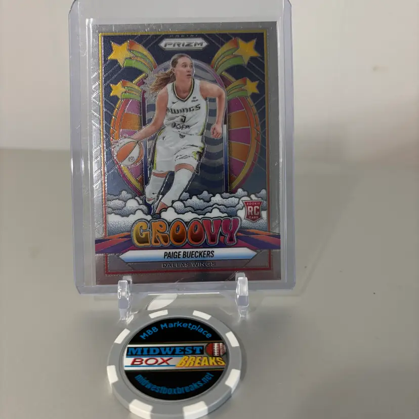 Paige Bueckers - 2025 WNBA Prizm Groovy