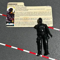 1982 Hasbro ARAH GI Joe Snake Eyes Black Action Figure - broken left arm