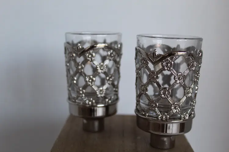 Judaica Neromin Silver Plated Glass Candle Holders Quilted Flower Design