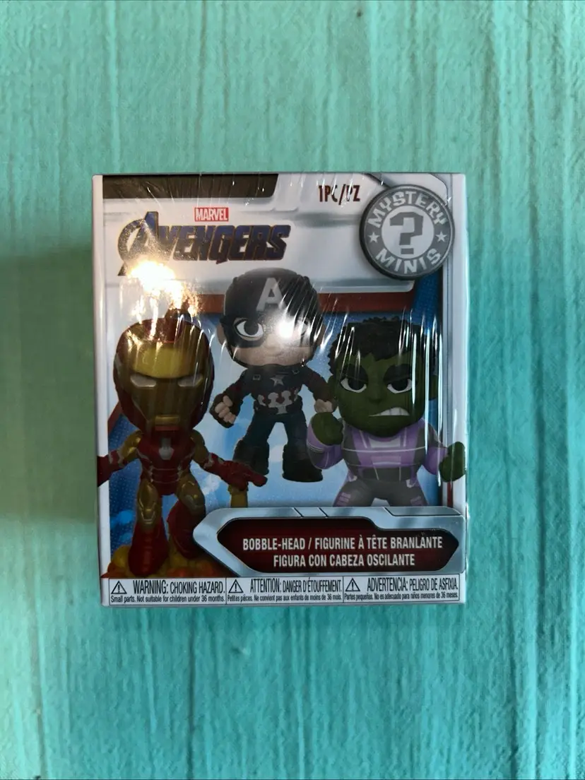 FUNKO POP BOBBLE HEAD MARVEL AVENGERS MYSTERY MINIS BRAND NEW (WALMART EXCLUSIVE).
