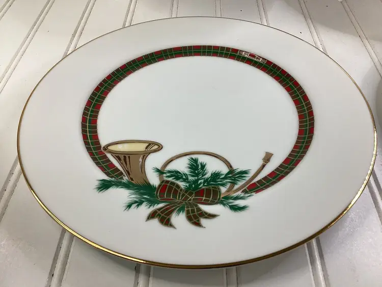 set Of 4 - Georges Briard The Hunt Cake Plates French Horn plaid Gold Rim 10 3/8