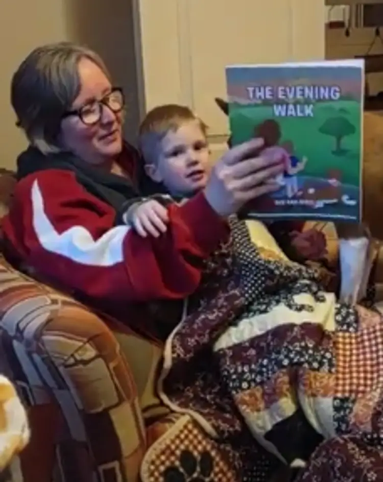 The Evening Walk-an easy read bedtime story for ages 1-5