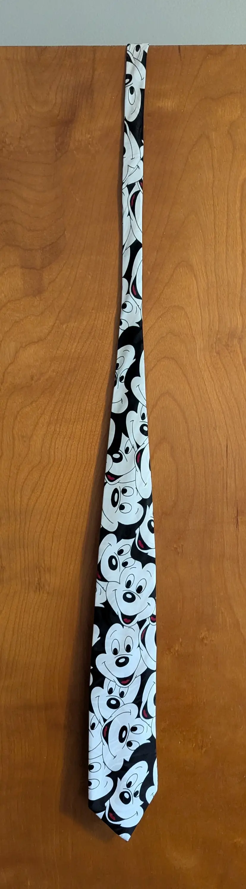 Disney Unlimited Mickey Mouse Necktie By Balancine Inc