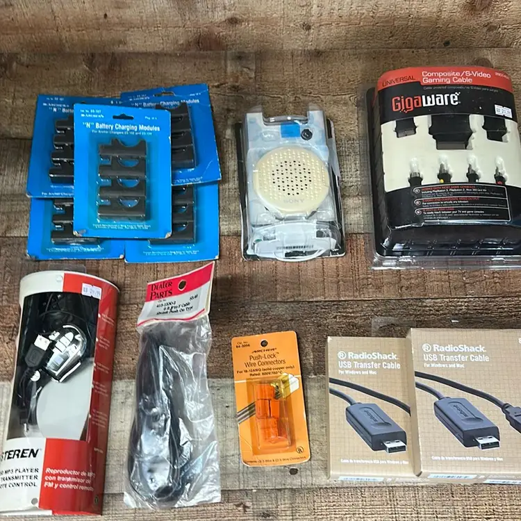 Cables And Random 13 Pieces