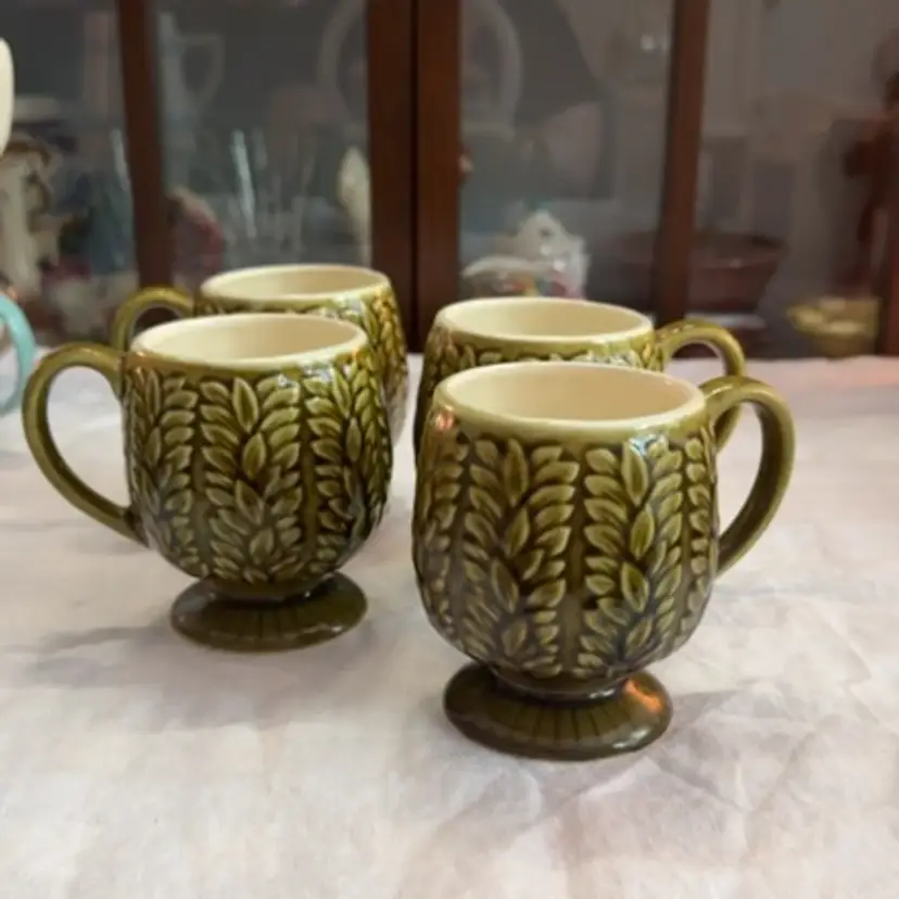 Set Of Four Vintage Napcoware Japan C-7920 Avocado Green Mugs