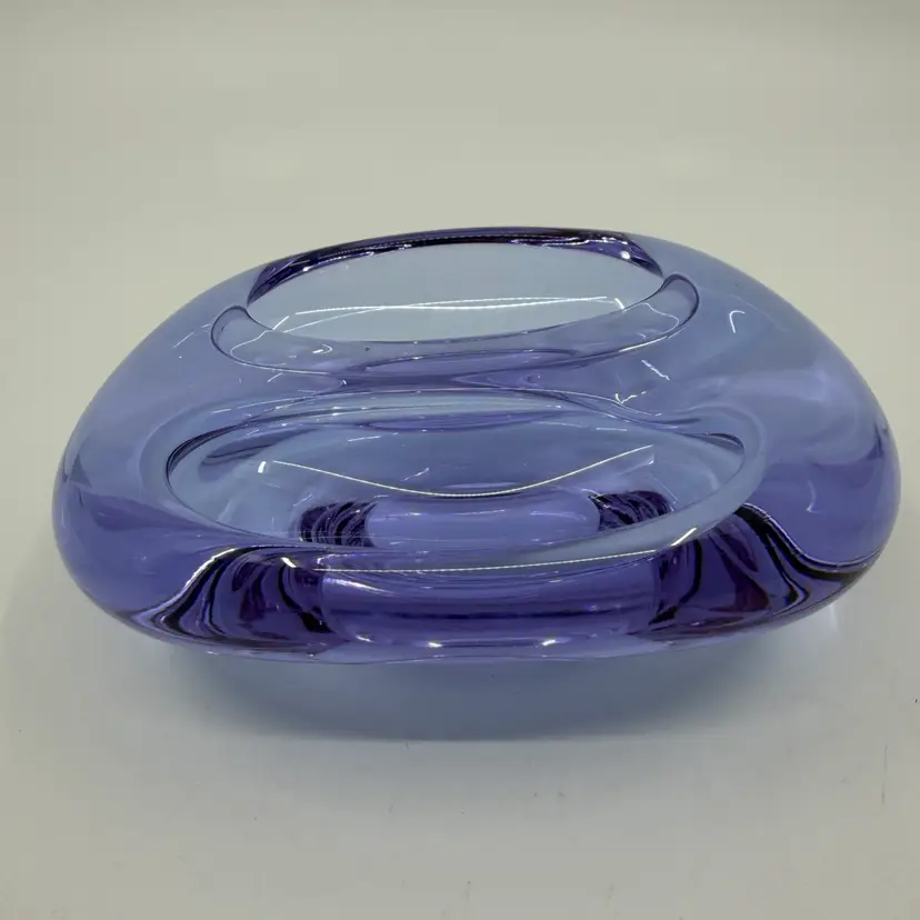 Vintage Purple Blue Alexandrite Neodymium Art Glass Trinket Dish Catchall 5.25”