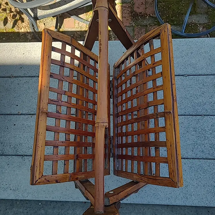 VTG MCM Bamboo Rattan wood Folding Magazine Book Newspaper Rack  Stand  17"x17”
