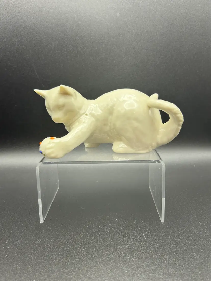 Lenox 1991 China Jewels Cat Kitten Figurine Playing Jeweled Yarn Ball