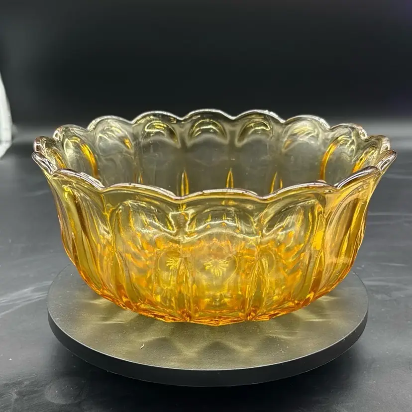 Vintage Anchor Hocking Fairfield glass bowl