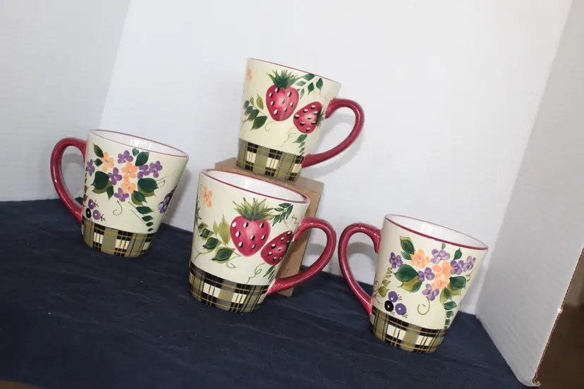 Oneida Strawberry Plaid 4” Mugs set  Of 4 Fruit Y2K Coffee Cups Vtg