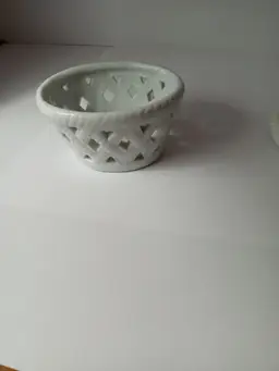 #01 Little ceramic basket