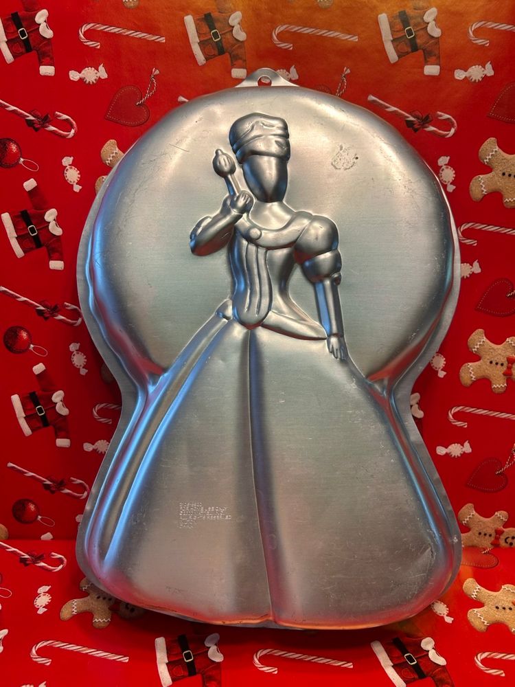 Vintage Wilton Dreamtime Barbie Cake Pan
