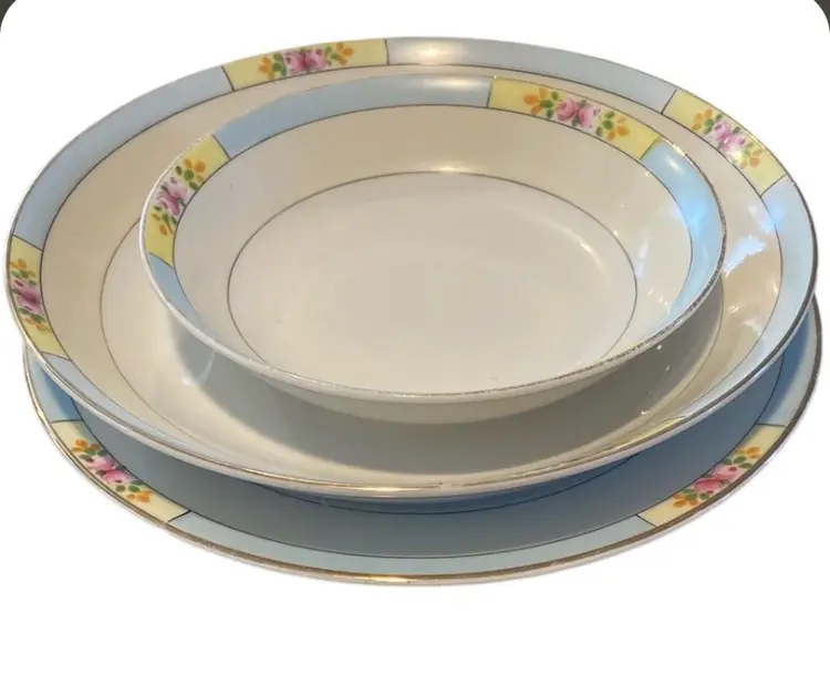 Vintage Meito China - Orlando Pattern - 8 PIECES total JAPAN - READ