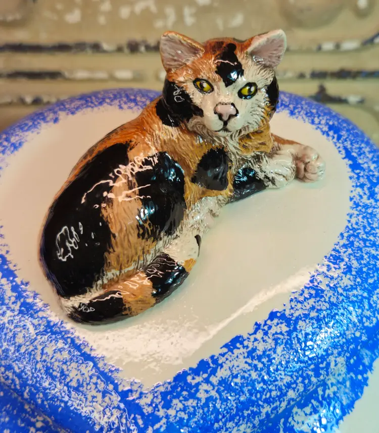 Vintage 1999 Signed Handcrafted & Painted Spongeware Ceramic Cookie Jar w/ Cat Lid